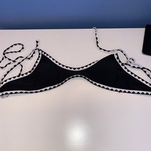 BIKINI top